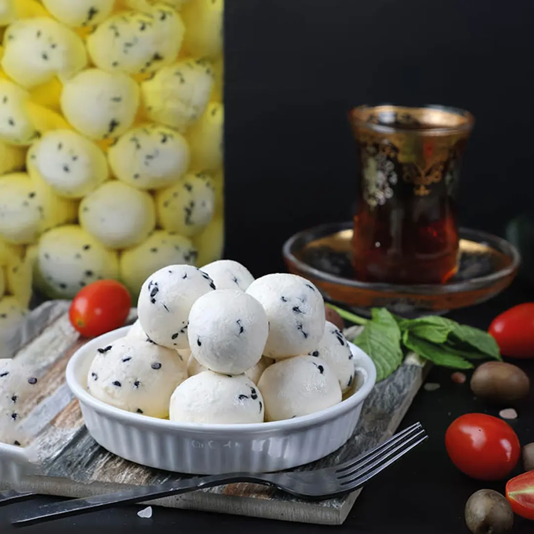 Labneh Balls with Black Seeds -e